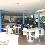 Pool & Two Balconies Club Apartamento
